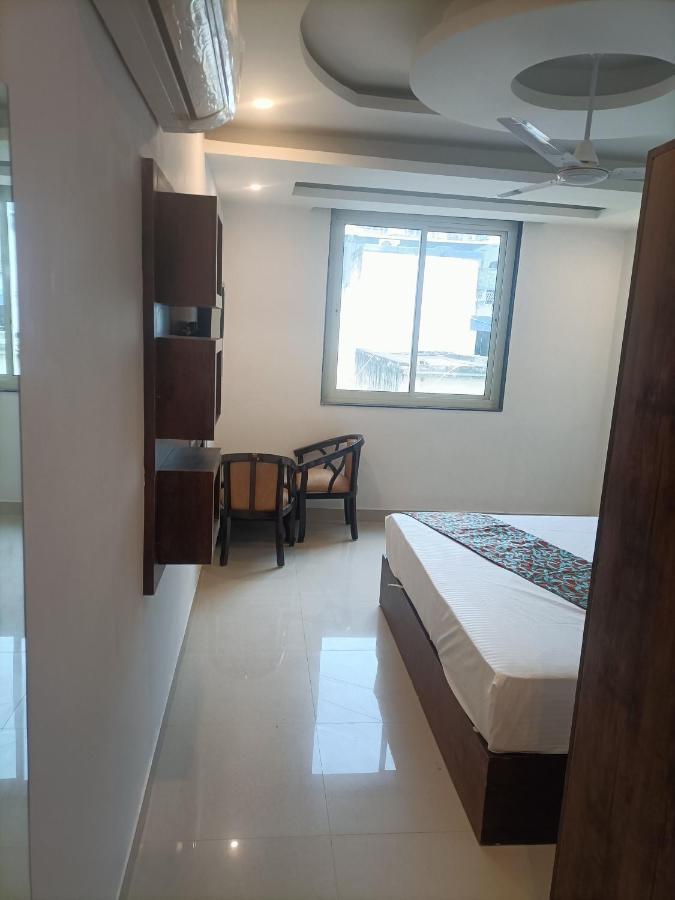Family Hotel Tark Near Igi Airport Delhi New Delhi Bagian luar foto